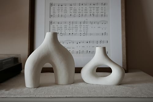 Carrot's Den Donut Vase, Set of 2 - White Large Ceramic Vase - Minimalist Nordic, Hollow | Table Centerpiece, Olive Plant, Wedding, Living Room, Bookshelf, Office, Modern Home, Entryway, Console - color: Warm White