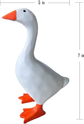 Magnetic Goose Key Holder Cute Home Decor Statue,Office Table Desk Decor Resin Goose Duck Statue Sculpture,Tool Holder Home Decoration，Bedroom Decor Housewarming Gift