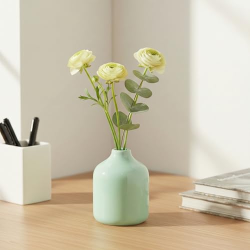 Sunddo 4 Inch Small Green Vase for Flowers - Cute Modern Decorative Vases Home Decor, Ceramic Bud Vase for Dining Table, Night Stand, Bathroom Decoration, Office Desk, Bathtub Decor - color: Light Green, size: 4 inch
