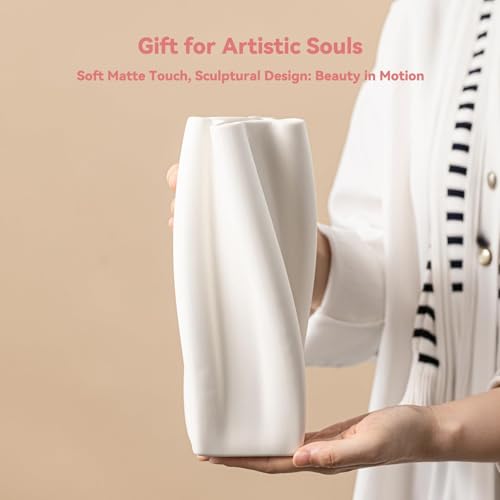 White Ceramic Vase 8.9" Matte Finish - Unique Ruffled Vase for Home Decor, Living Room, Office, Centerpieces - Gift for Self & Friends, Boho Farmhouse Decor - color: Ruffled