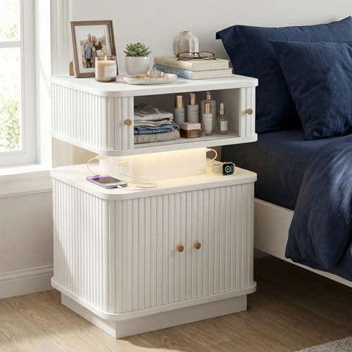 LED Light End Table with Charging Station, White Mid Century Bedside Table with USB Type A C Ports, Small Fluted Accent TV Control Nightstand with 2 Sliding Door for Living Room, Curvy Edge - color: White