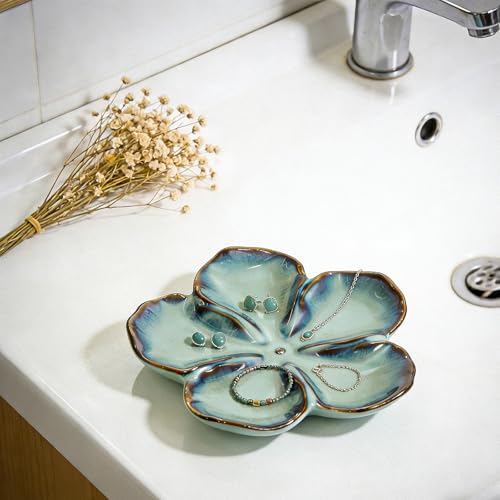 SEEDUSTRY Ceramic Jewelry Tray, Petal Ring Dish, Small Ceramic Jewelry Trinket Holder, Desktop Decoration, Dainty‌ Plate for Rings, Earrings, Necklace, Gifts for Mother Girlfriend Daughter Sister - color: Mist Green