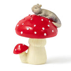 Squirrel Mushroom Resin Statue - Cute Squirrel Mushroom Statue for Desk Living Room Resin Figurine for Home Patio Office Decoration Cute Plant Statues for Tabletop Garden Backyard Decoration - style: Squirrel