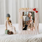 NAN ZAI NAN FANG Grandma Birthday Gifts Thoughtful Valentine Christmas for Grandma 5.9" Resin Sculpture Hand-Painted Grandmother Gifts from Grandkids Statues for Home Decor(Frame for Free) - style: Grandma and Child Set