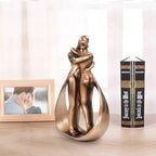 Resin Couple Statue, Modern Decor Romantic Lovers Embrace Statue Abstract Sculpture Wedding for Home Table Bookshelf Desktop Decoration