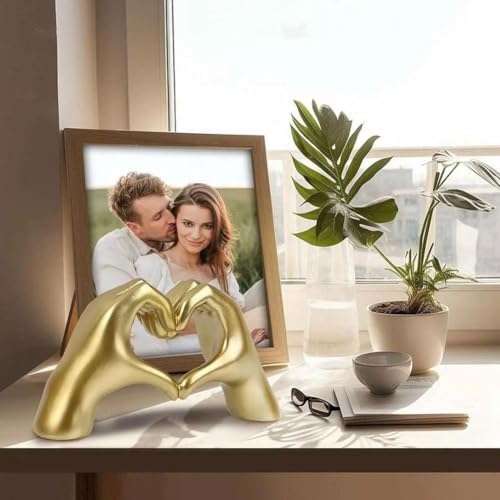 Heart Hands Sculpture Decor, Love Hand Statue Room Decoration, Love Finger Sculpture for Shelf Coffee Table Office Bedroom Bookshelf Small Ornament Home Decoration (Silvery) - color: Silvery