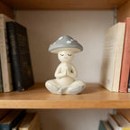 Meditation Mushroom Resin Statue - Cute Meditation Mushroom Statue for Desk Living Room Resin Figurine for Home Patio Office Decoration Cute Plant Statues for Tabletop Garden Backyard Decor - style: Meditation Mushroom B