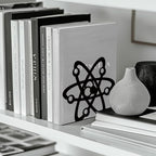 Peacoblue Metal Bookends for Shelves, Modern Decorative Heavy Duty Study Book Support Stoppers for Office, Desk, Shelf, Room 5.3"x4.3"x4.6" Cast Iron Simple Tall Bookends, 1 Pair (Atom) - style: Atom