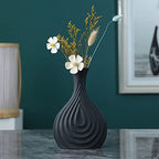 MSUIINT Modern Abstract Ceramic Vase, 8 in Matte Black Geometric Art Ceramic Vase, Nordic Style Stylish Minimalist Decorations Flower Vase for Home Living Room Kitchen Centerpiece Office