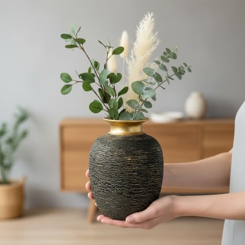 Black and Gold Vases Home Decor, 7 Inch Ceramic Flower Vase for Centerpieces, Modern Textured Decorative Vase for Living Room, Outdoor Table, Office Desk, Night Stand Decor - color: Black and Gold