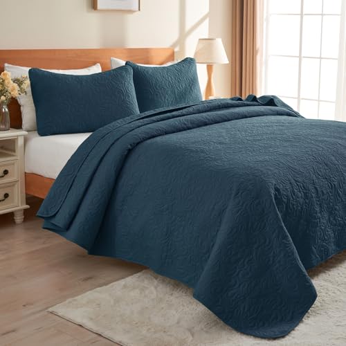 JYHOPE Navy Blue Twin Quilt Set 68x90 Lightweight Microfabric Bedspread, 3-Piece Quilt Bedding with Pillow Shams, Summer Cooling Quilts, Ribbon Wrapped Gift - color: Flower Pattern-blue, size: Twin(68x90)