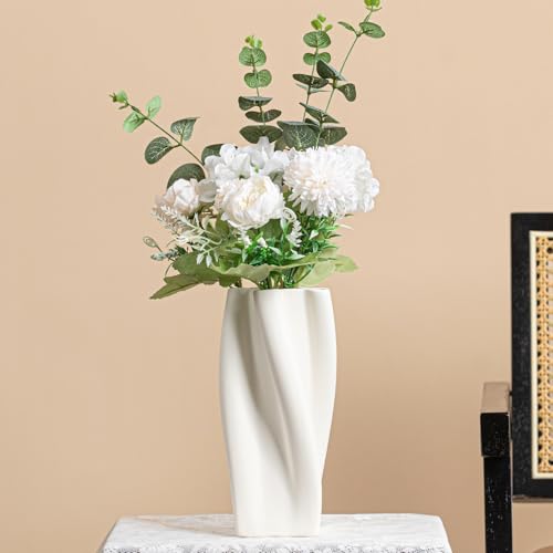 White Ceramic Vase 8.9" Matte Finish - Unique Ruffled Vase for Home Decor, Living Room, Office, Centerpieces - Gift for Self & Friends, Boho Farmhouse Decor - color: Ruffled