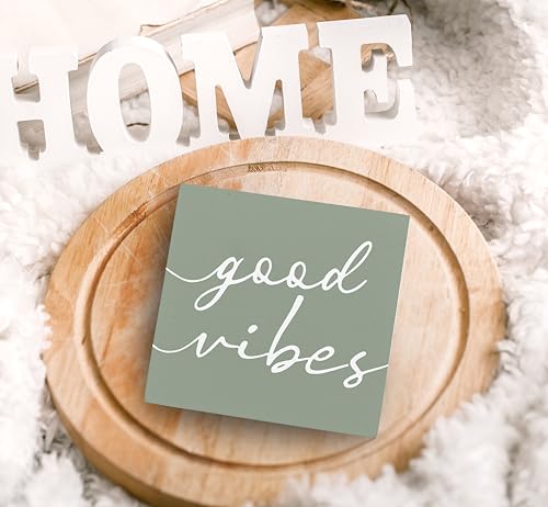 SRADMO Botanical Eucalyptus Leaves Wood Box Sign Desk Decor, Rustic Eucalyptus Leaves Wooden Block Box Sign Decoration For Home Office Shelf Table Decor (Green) - color: light green, size: 5″×5″