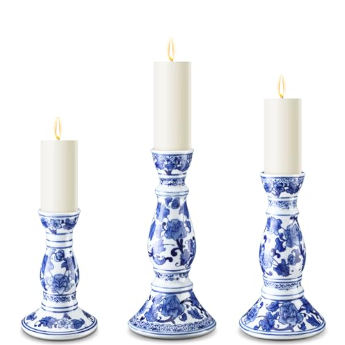 Soaoo Set of 3 Blue and White Porcelain Ceramic Pillar Candle Holder Chinoiserie Pillar Candle Holders Candlestick Decoration for Wedding Party Fireplace Table Home Centerpiece