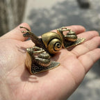 3Pcs Brass Snail Statue Decor, Retro Mini Copper Snail Statue Home Decoration for Living Room and Desk, Outdoor Pond Garden Lawn Decor Landscaping,Landscape Animal Statue