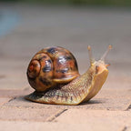 Garden Snail Sculpture, Reptile Resin Sculpture, Suitable for Outdoor Courtyard Pond Garden Lawn Decor Landscape, is The for Garden Enthusiasts (4 inches) - size: 4inch