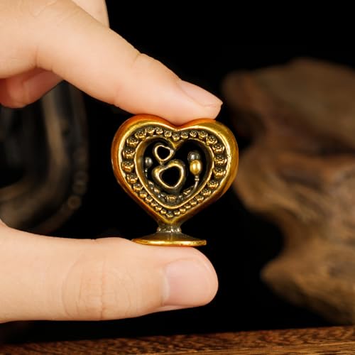CHOVY Heart-Blossoming Love Token Retro Solid 100% Brass Handcrafted Large Heart Encrusted with Roses Perfect for Couples Celebrations Anniversaries Home Decor Desk Ornaments Collectible - style: HeartBloom