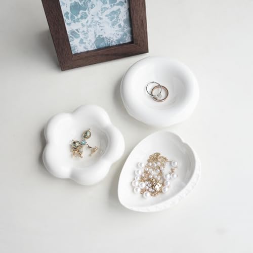 White Donut Shape Ring Dish Jewelry Tray Organizer, Ceramic Accent Tray for Vanity, Small Decorative Trinket Dish - size: Donut