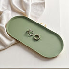 Green Silicone Vanity Tray, 8.66x3.94 Inch Oval Food-Grade Counter Organizer, Dishwasher Safe Scratch-Proof Storage Tray for Jewelry Makeup Bathroom Desk - color: Green