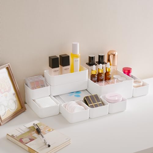 CHANCETSUI 11-Piece Stackable Drawer Organizer Set, Multi-size Desk Drawer Organizer Trays Vanity Storage Bins for Storing Makeup, Stationery, Utensils in Bathroom Dresser, Office and Kitchen - color: White