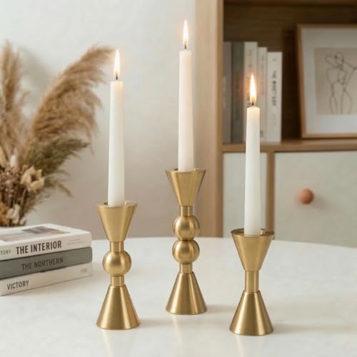 Saoweisi Gold Candlestick Holders, Set of 3 Brass Taper Candle Holders, Decorative Candle Holder, Suitable for Weddings, Holidays, and Table Decorations, Party - color: Gold