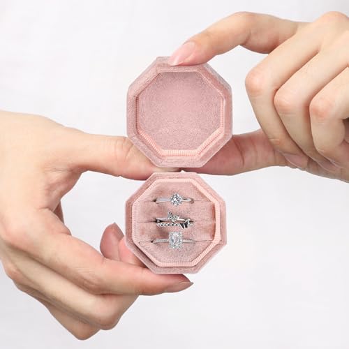 WantGor Velvet Ring Box, 3 Slots Jewelry Ring Gift Box Vintage Ring Display Holder Case for Wedding Ceremony Proposal Engagement (Blush Peach) - color: Blush Peach