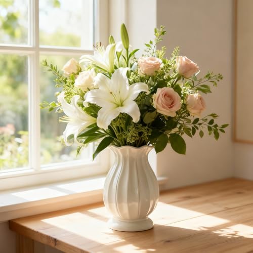 White Ceramic Vase,7.8" Ribbed Farmhouse Flower Vase with Scalloped Rim, Decorative Vase for Living Room, Kitchen Table Centerpiece, Ideal for Fresh/Artificial Flowers and Housewarming Gift