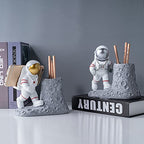 BUTILIVEEN Astronaut Pen Pencil Holder with Phone Stand, Resin Spaceman Pen Container Cell Phone Stand for home Office Desktop Decoration, Gifts for Space Lovers, Gifts for Christmas - style: Phone Pen Holder