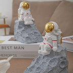 BUTILIVEEN Astronaut Book Ends to Hold Books, Astronaut Decor, Space Themed Bedroom, Desktop, Bookcase Decor - Gifts for Space Lovers - style: B