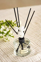 CULTURE & NATURE Reed Diffuser Set 6.7oz (200ml) Black Cherry Scented Diffuser with Sticks Home Fragrance Reed Diffuser for Bathroom Shelf Decor - size: 6.7 oz