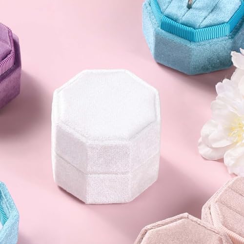 WantGor Velvet Ring Box, 3 Slots Jewelry Ring Gift Box Vintage Ring Display Holder Case for Wedding Ceremony Proposal Engagement - color: White