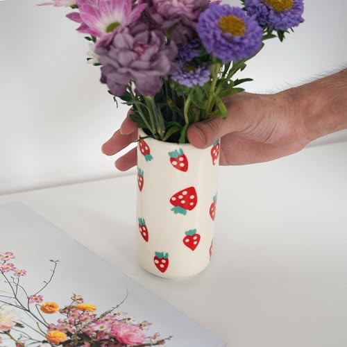Tnstbiee Cute Ceramic Strawberry Vase - Unique Centerpieces for Tables - Funky Flower and Fruit Decorative - Colorful Girly Home Decor - Aesthetic Modern Design for Summer Decoration - color: Strawberry Vase