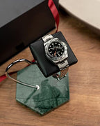 LYS&LYX Watch stand watch display stand watch holder watch Handcrafted watch holder (1-green/silver/black) - color: green/silver/black