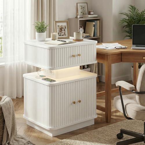 LED Light End Table with Charging Station, White Mid Century Bedside Table with USB Type A C Ports, Small Fluted Accent TV Control Nightstand with 2 Sliding Door for Living Room, Curvy Edge - color: White