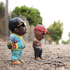 Resin Sculpture, Handmade Biggie + Tupac Ornament, Commemorative Resin Figurine (Red) - color: Biggie + (Red)