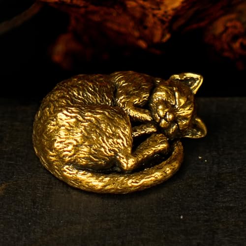 CHOVY Vintage Brass Sleeping Cat Statue - Solid Handcrafted Curled Up Feline, Cozy Desk Sculpture for Study, Bedroom Shelf & Soothing Decor Gift for Stress Relief & Cat Lovers - color: Lying Cat