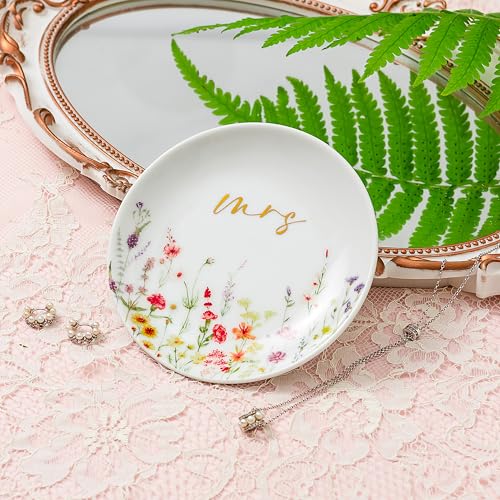 Crisky Mrs Jewelry Ring Dish for Bride Gfits, Bride to Be Wedding Engagement Gift Trinket Tray for Bridal Shower Bachelorette Wedding Party, Fiance Gifts for Women - style: Wedding Mrs