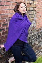 Love Cashmere Women's 100% Cashmere Wrap Scarf - hand made in Scotland RRP $350 - color: Black