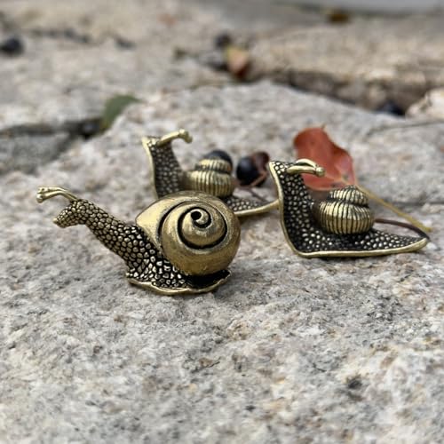3Pcs Brass Snail Statue Decor, Retro Mini Copper Snail Statue Home Decoration for Living Room and Desk, Outdoor Pond Garden Lawn Decor Landscaping,Landscape Animal Statue