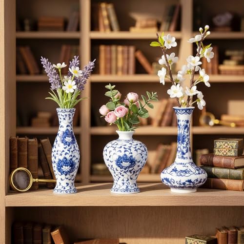Set of 3 Small Blue & White Porcelain Vases, Fambe Glaze Porcelain Vases Set of 3, Classic Ceramic Flower Vases for Home Décor - color: Blue & White Porcelain Set