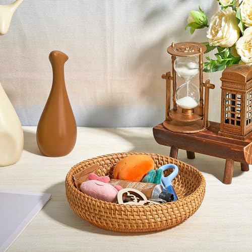 Hushee 1 Pcs Small Round Basket for Entryway Table Woven Wicker Key Bowl Basket Rattan Round Tray Organizing for Key Wallet Cell Phone Fruit Food Holder Decorative Table Storage (Brown) - color: Brown