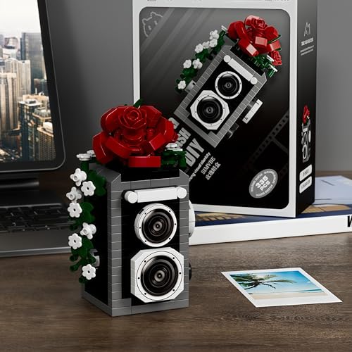 Vintage Twin Lens Camera Miniature Figurine - Retro Red Rose Desktop Collectible - color: Red
