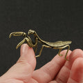 Solid Copper Brass Mantis Small Ornament, Antique Copper Micro Sculpture Tea Pet with Exquisite Details, 1pc