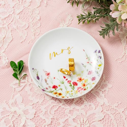 Crisky Mrs Jewelry Ring Dish for Bride Gfits, Bride to Be Wedding Engagement Gift Trinket Tray for Bridal Shower Bachelorette Wedding Party, Fiance Gifts for Women - style: Wedding Mrs