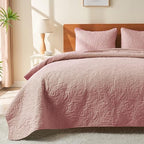 JYHOPE Baby Pink Twin Quilt Set 68x90 Lightweight Microfabric Bedspread, 3-Piece Quilt Bedding with Pillow Shams, Summer Cooling Quilts, Ribbon Wrapped Gift - color: Flower Pattern-pink, size: Twin(68x90)