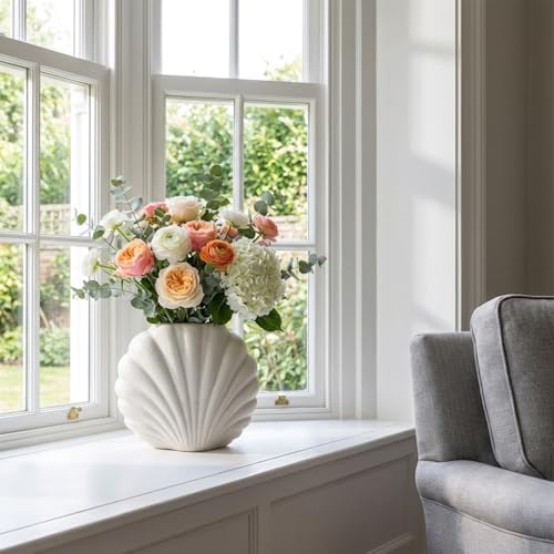 Ceramic Shell Vase, Matte White Decorative Vase for Home Decor, Modern Coastal Flower Vase for Pampas Grass, Small Tabletop Vase for Living Room Shelf Bedroom Entryway