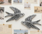 AMOIENSIS Bird Wall Sculpture Art, (Set of 2) 4¾ inch Resin Metallic Silver Bird 3D Sculpted Floating Hanging Wall Sculpture Decoration - color: Metallic Silver