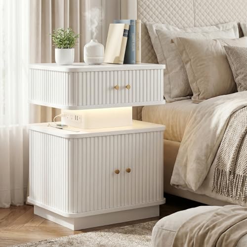 LED Light End Table with Charging Station, White Mid Century Bedside Table with USB Type A C Ports, Small Fluted Accent TV Control Nightstand with 2 Sliding Door for Living Room, Curvy Edge - color: White
